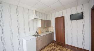 Гостиница Гостевой Дом «Альпийский Двор» Анапа Семейный номер с ванной комнатой-9