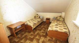 Гостиница Гостевой Дом «Альпийский Двор» Анапа Небольшой двухместный номер с 1 кроватью или 2 отдельными кроватями-1